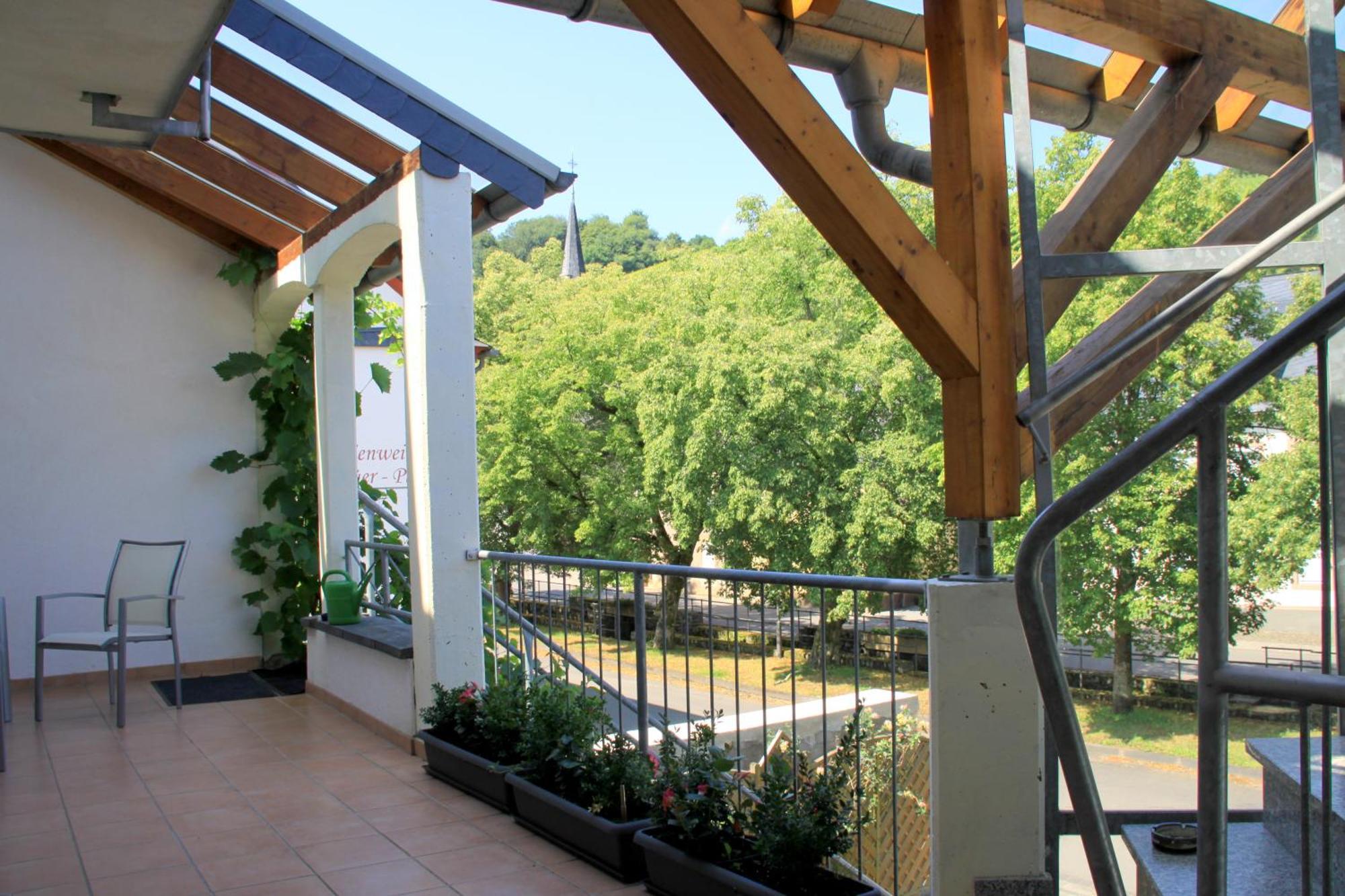 Ferienweingut & Gutsrestaurant Becker Daire Burgen  Dış mekan fotoğraf